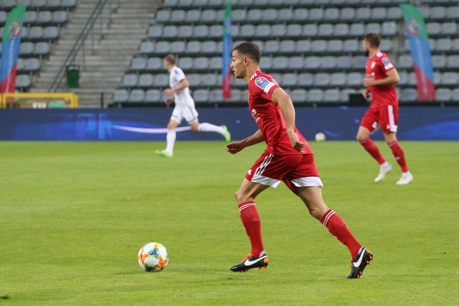 Miedź za burtą Pucharu Polski. Legia Warszawa gra dalej