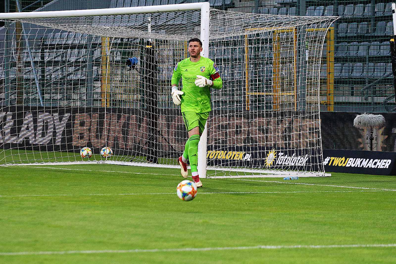 Miedź za burtą Pucharu Polski. Legia Warszawa gra dalej
