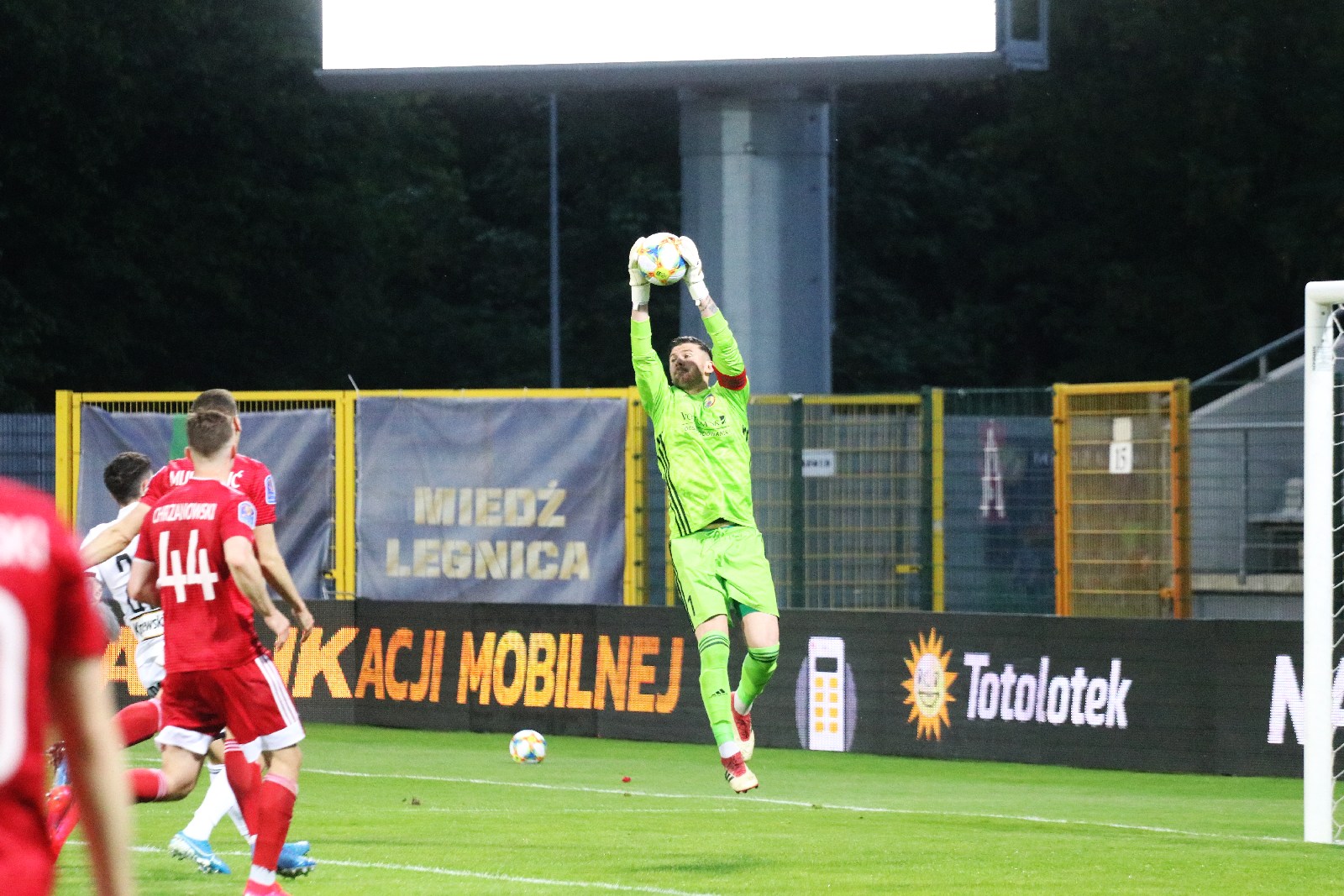 Miedź za burtą Pucharu Polski. Legia Warszawa gra dalej