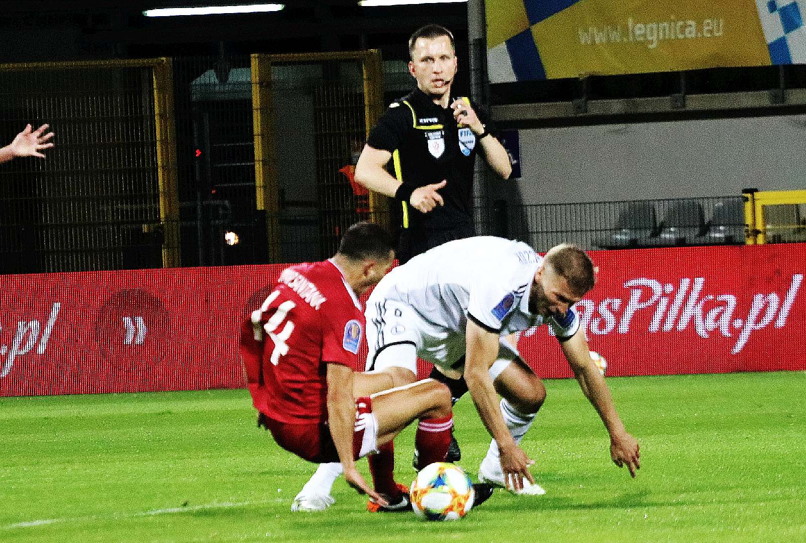 Miedź za burtą Pucharu Polski. Legia Warszawa gra dalej