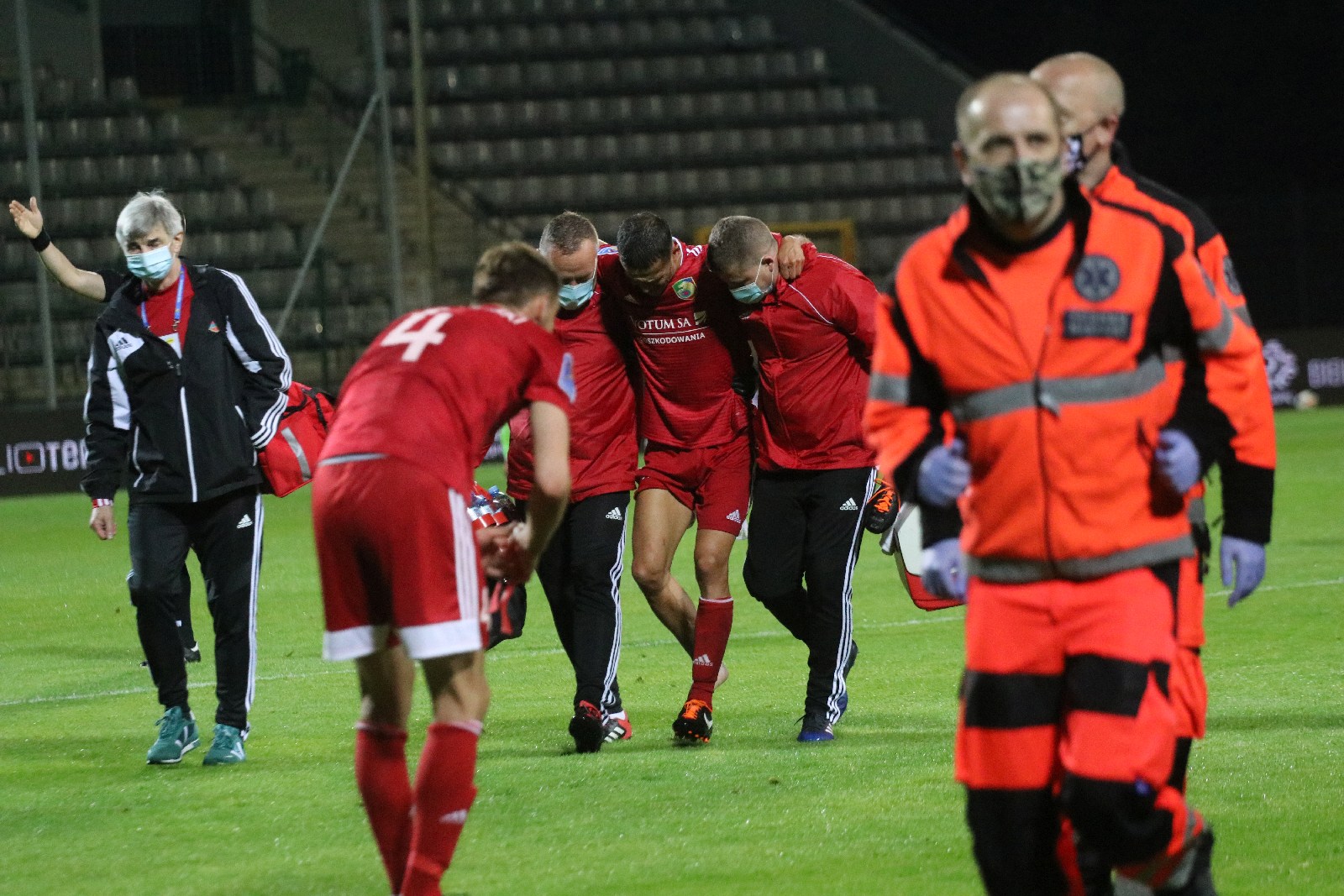 Miedź za burtą Pucharu Polski. Legia Warszawa gra dalej