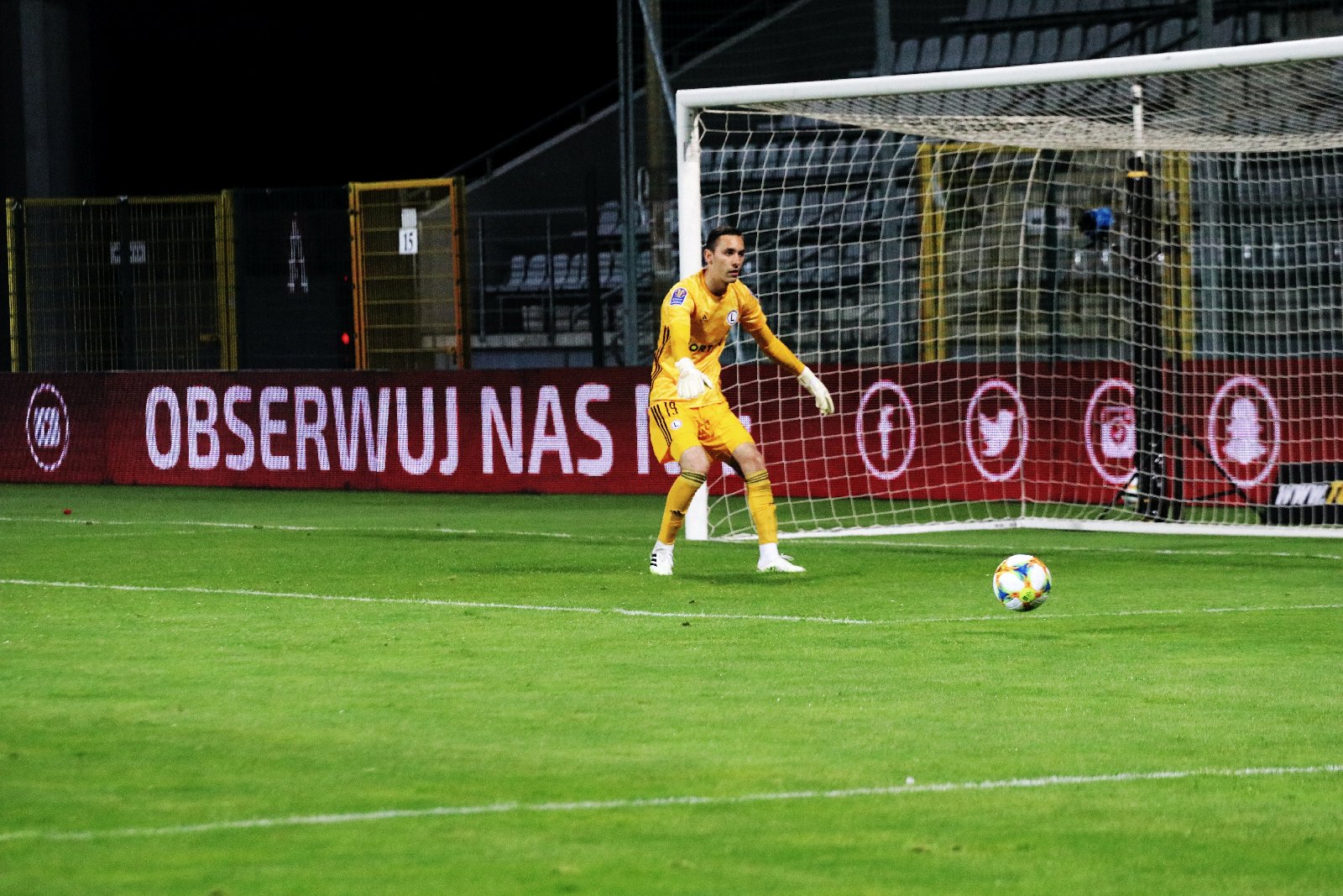 Miedź za burtą Pucharu Polski. Legia Warszawa gra dalej