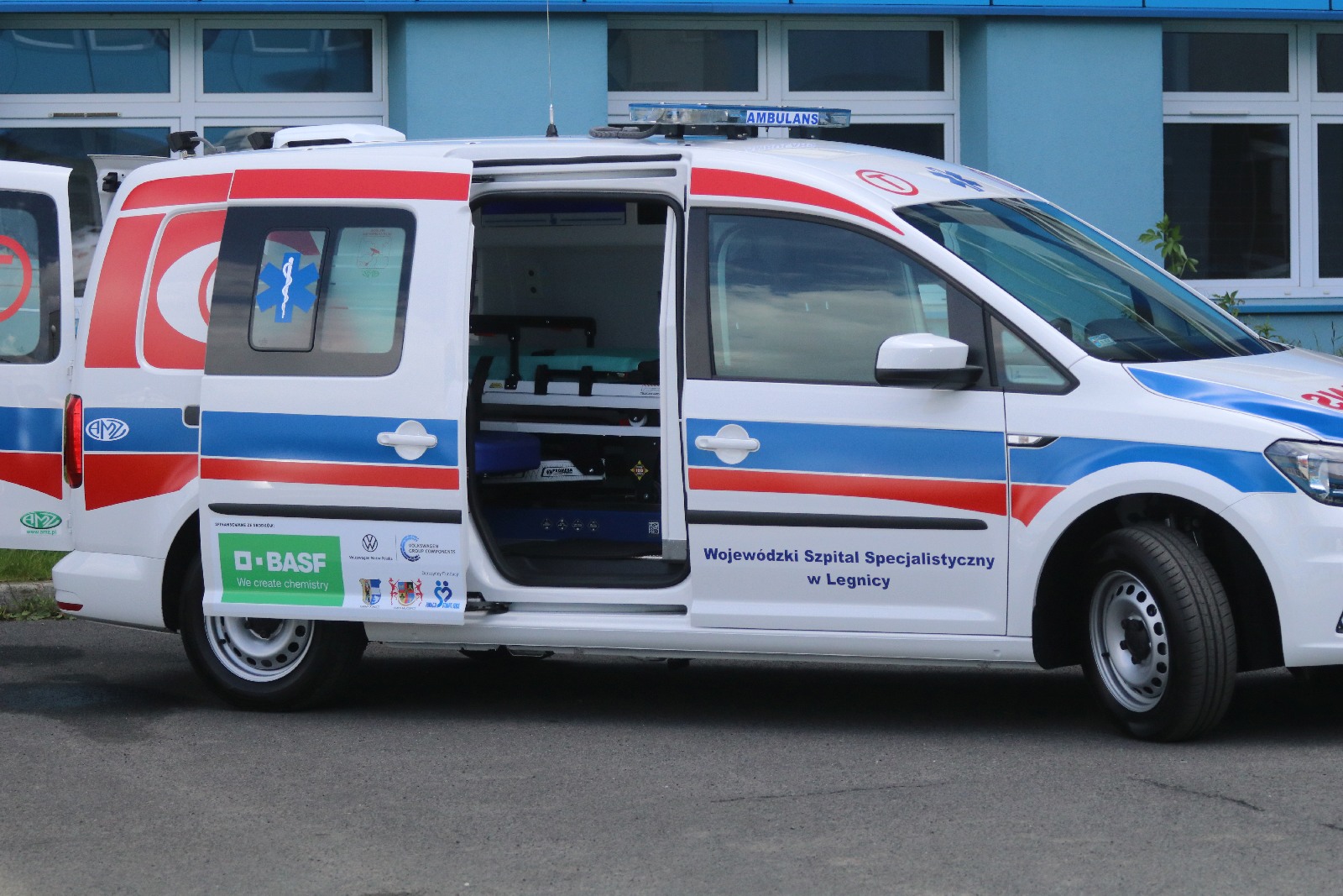 Szpital ma nową karetkę dzięki wsparciu darczyńców