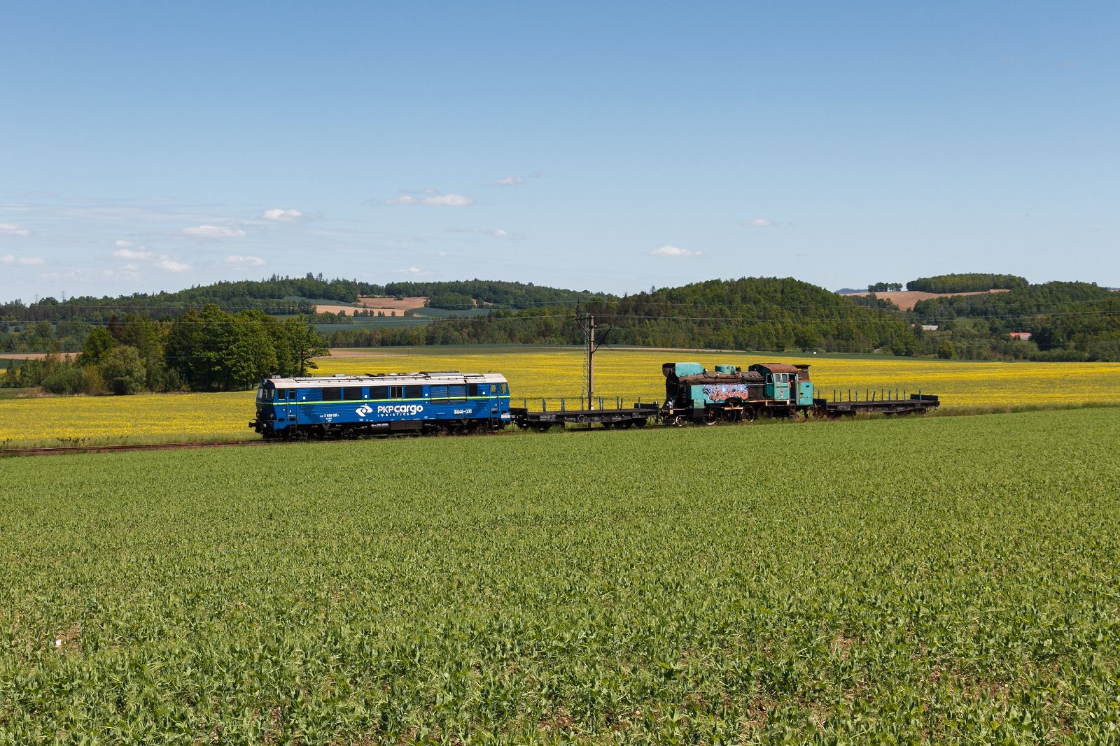 Transport parowozu Tkt48-58 z Jeleniej Góry do Legnicy