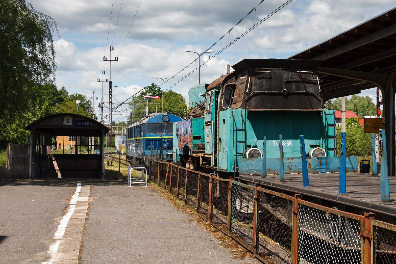 Transport parowozu Tkt48-58 z Jeleniej Góry do Legnicy