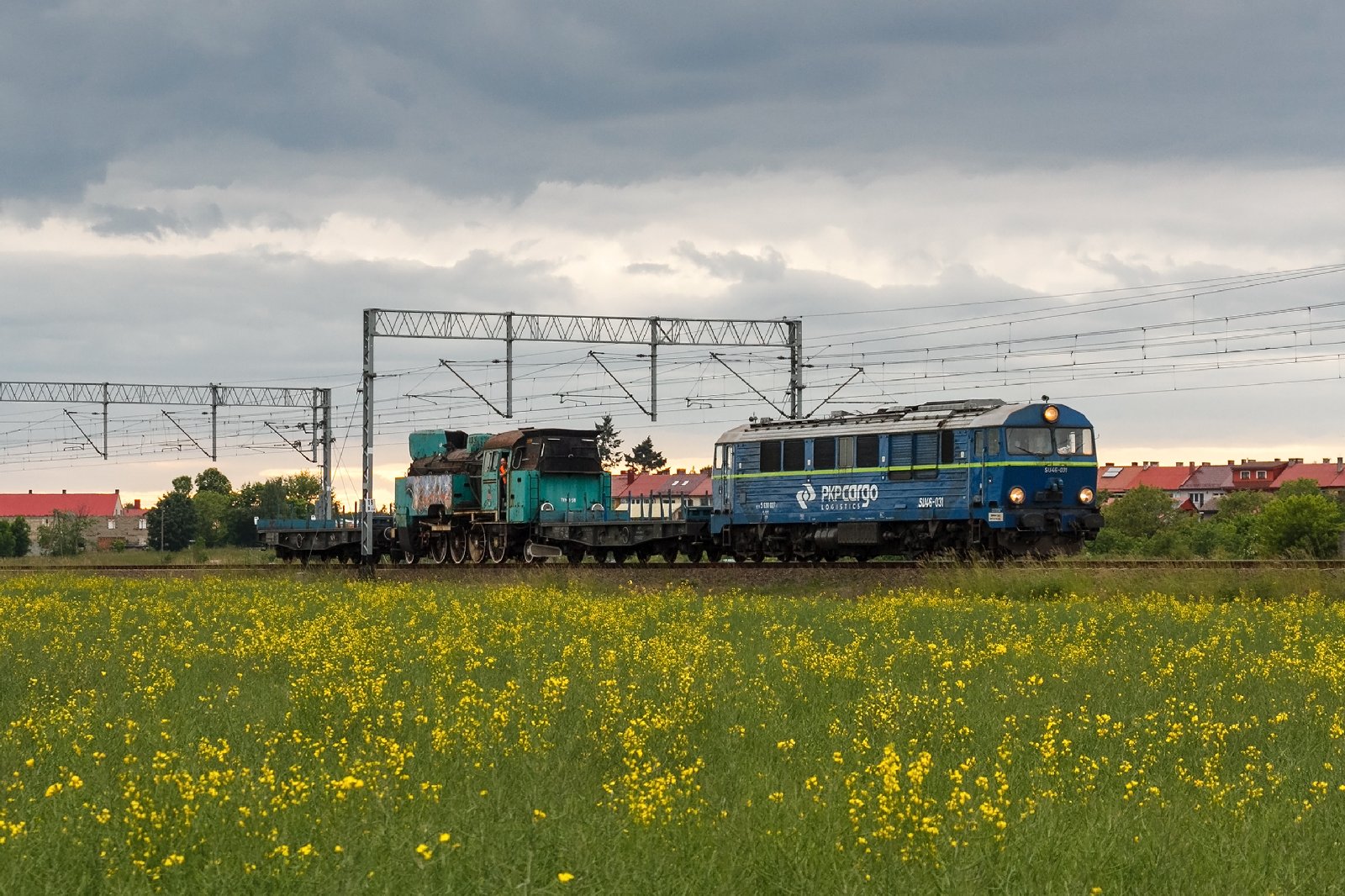 Transport parowozu Tkt48-58 z Jeleniej Góry do Legnicy