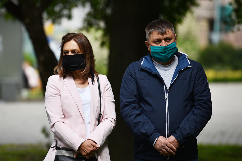 PSL obchodzi Święto Ludowe. Znicze i kwiaty pod pomnikiem Witosa