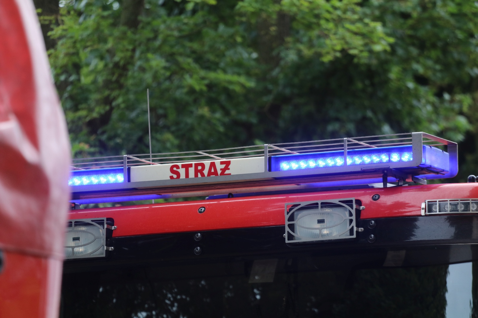 Strażacy gasili płonący garaż przy ul. Przemkowskiej