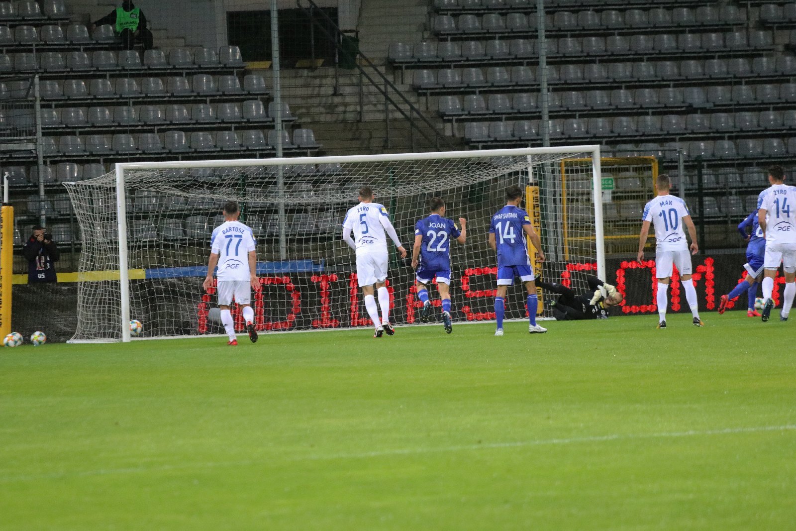Miedź Legnica przegrała ze Stalą Mielec 1:2