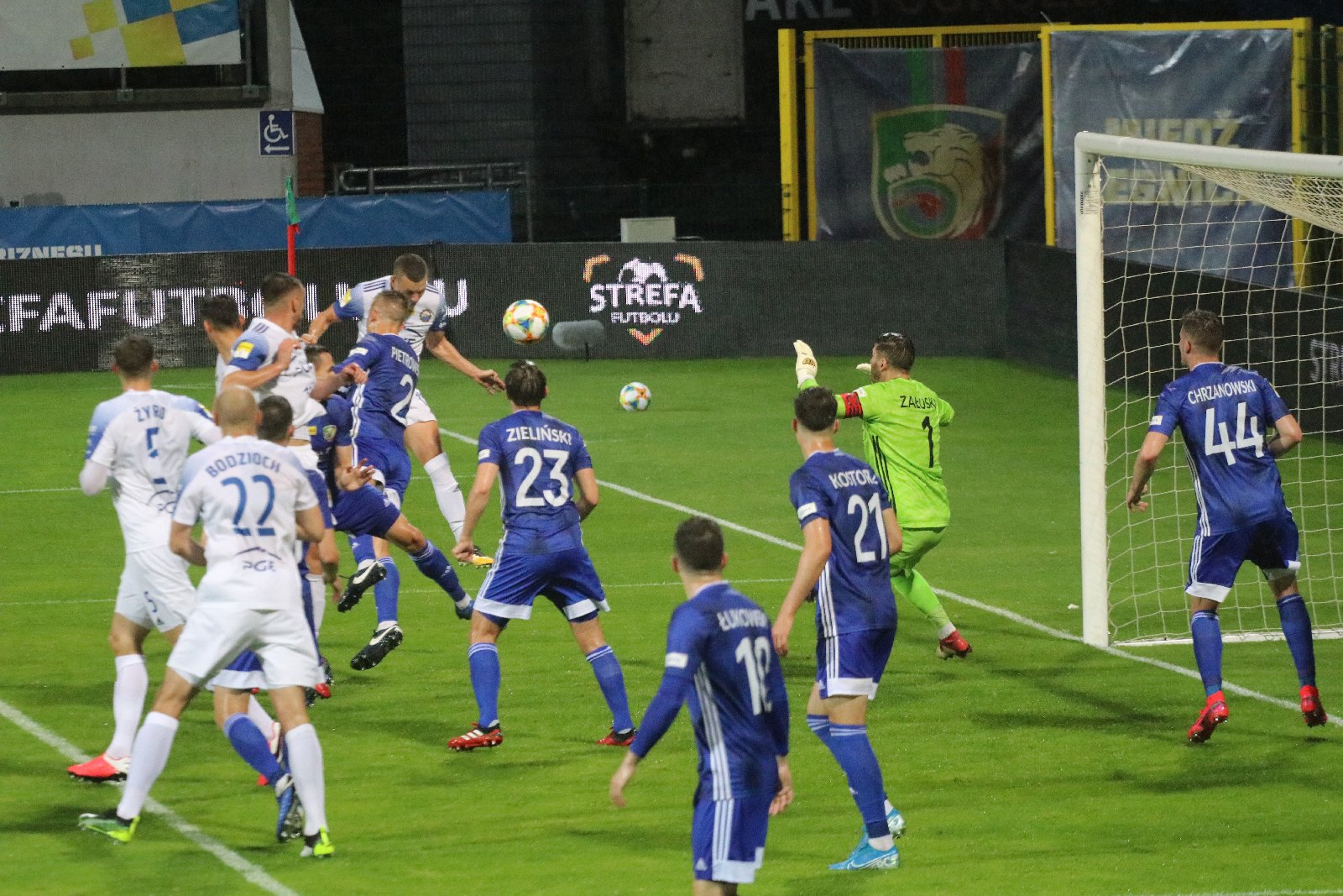 Miedź Legnica przegrała ze Stalą Mielec 1:2