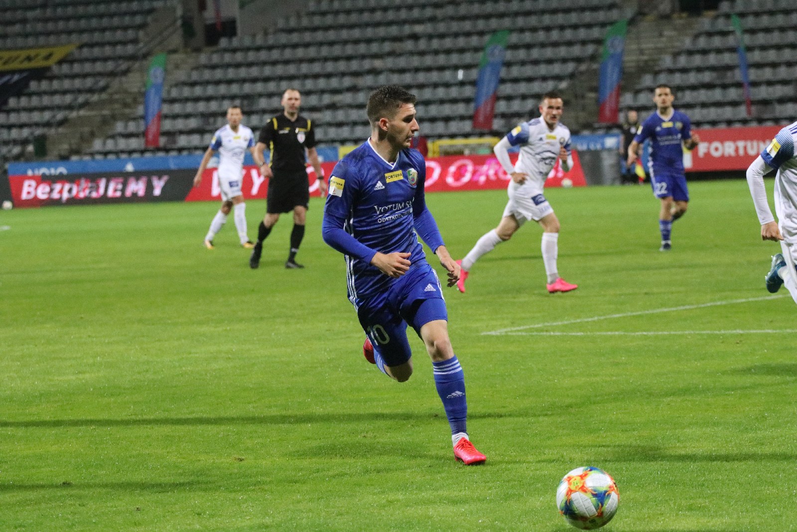 Miedź Legnica przegrała ze Stalą Mielec 1:2