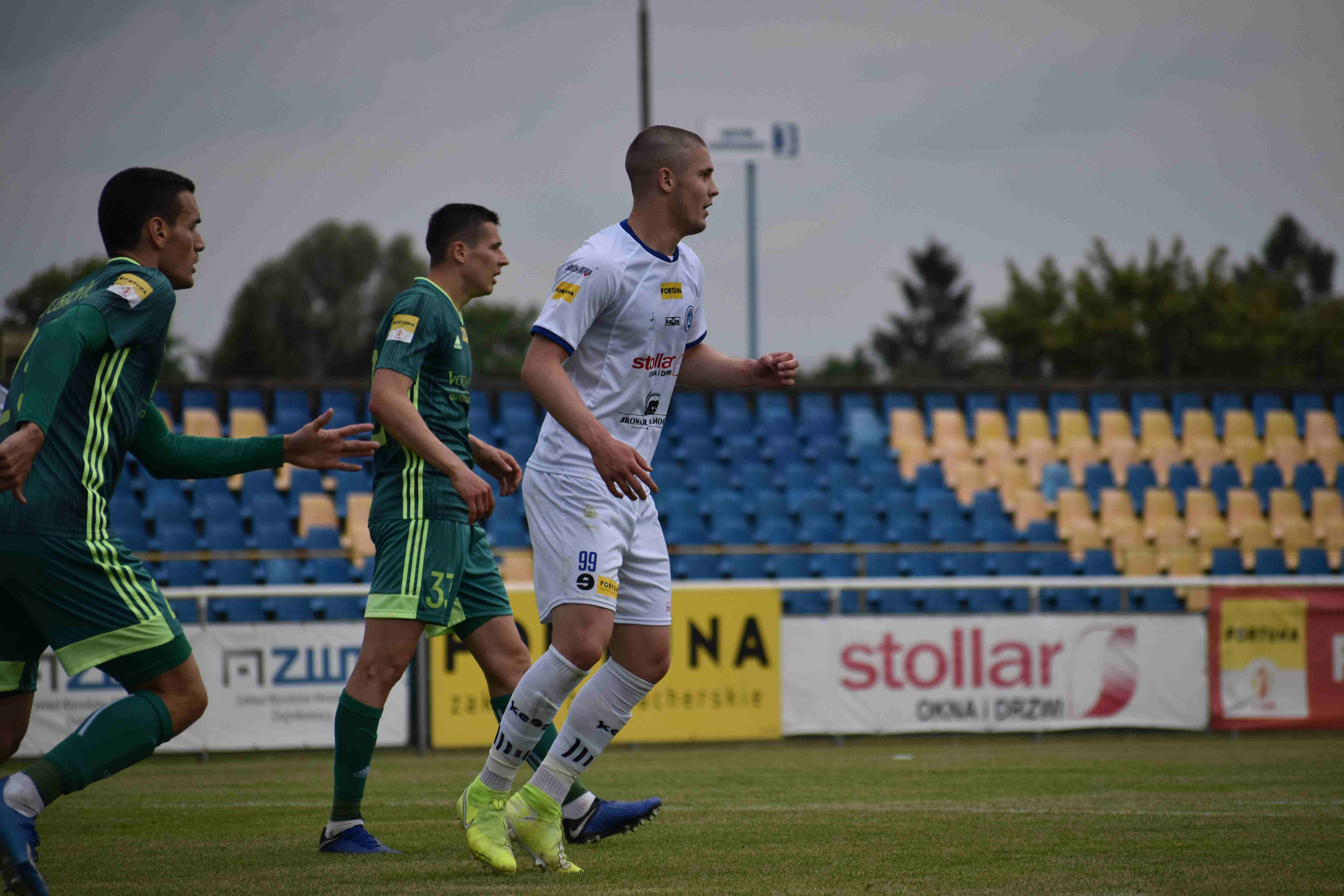 Miedź Legnica szczęśliwie remisuje z Wigrami Suwałki