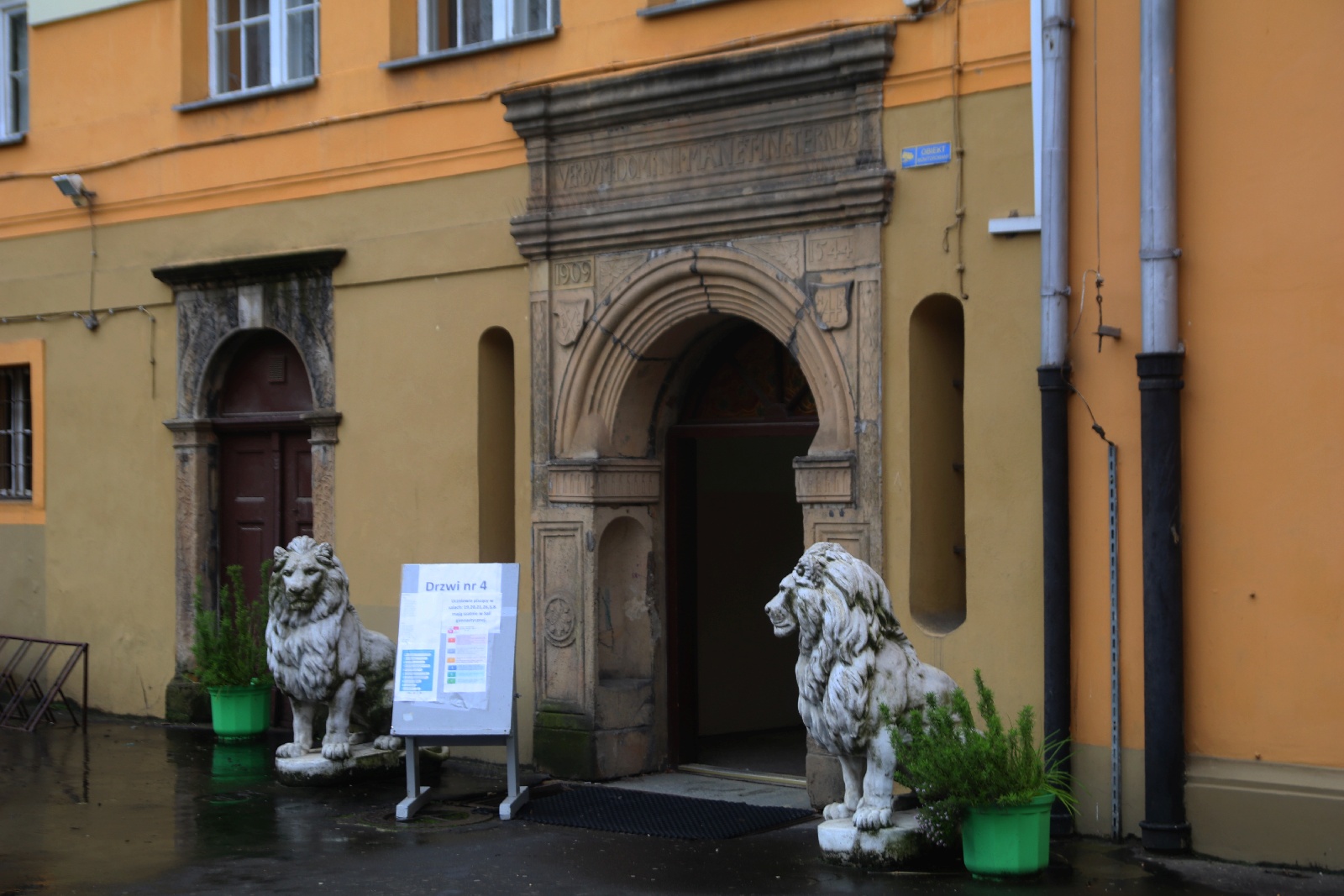 Maturzyści z I i V LO przystępili do ważnego egzaminu