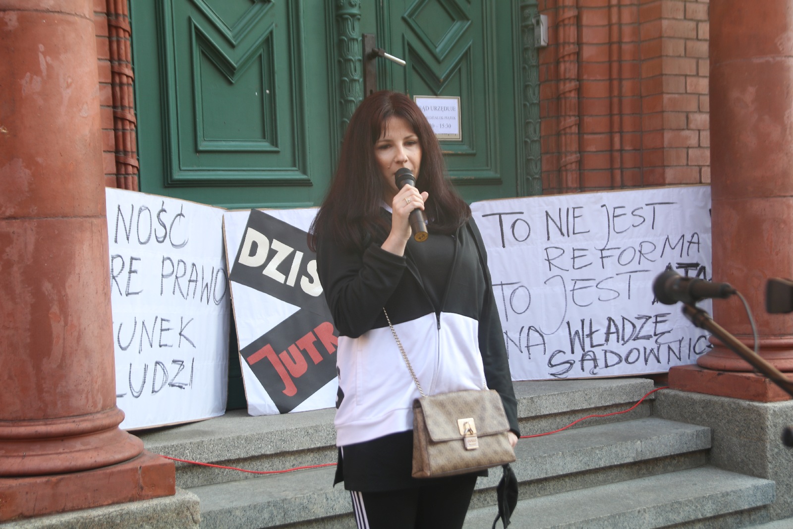 Przed Sądem Okręgowym manifestowali w obronie sędziego