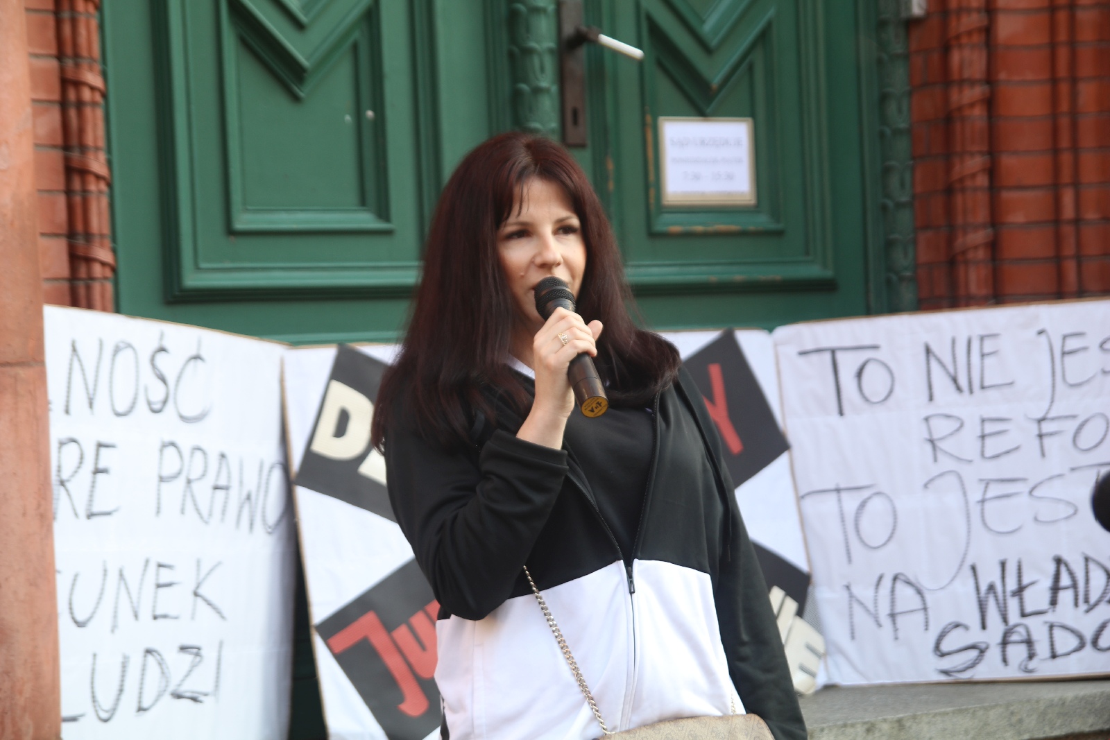 Przed Sądem Okręgowym manifestowali w obronie sędziego