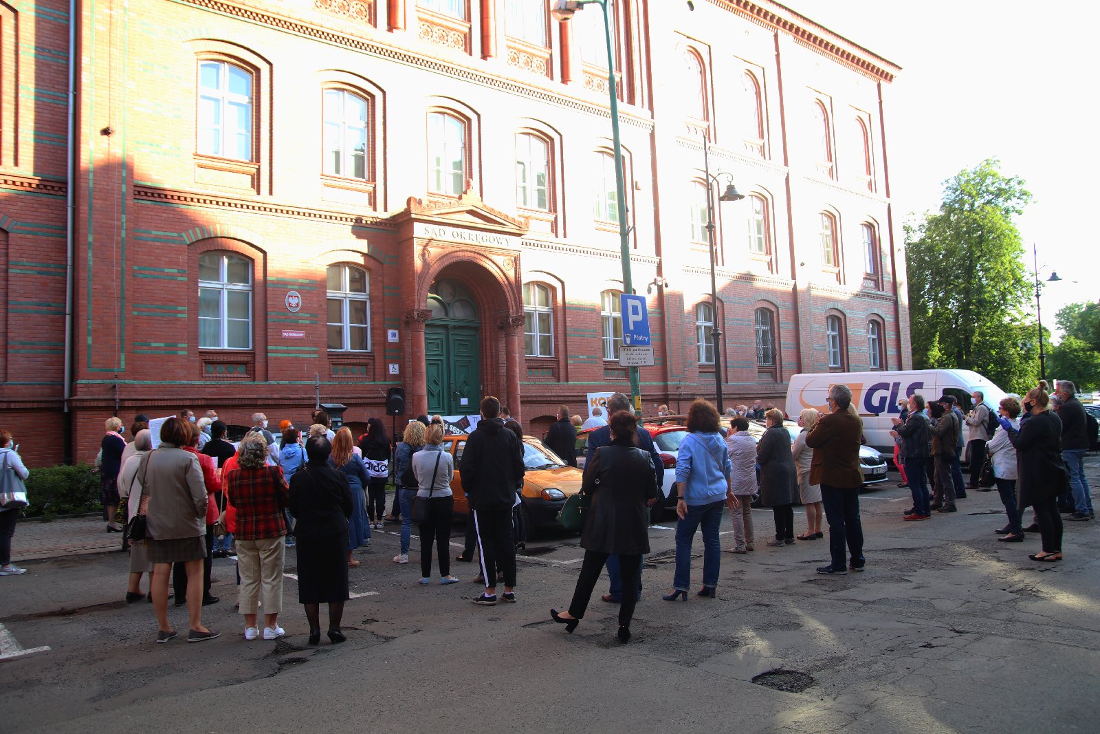 Przed Sądem Okręgowym manifestowali w obronie sędziego