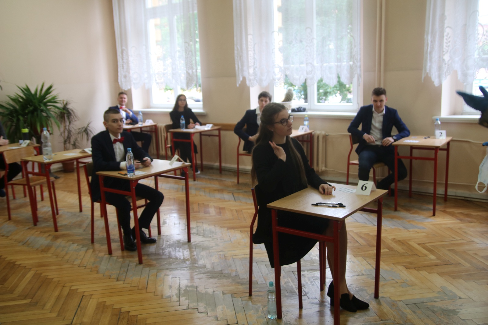 Maturzyści z I i V LO przystępili do ważnego egzaminu