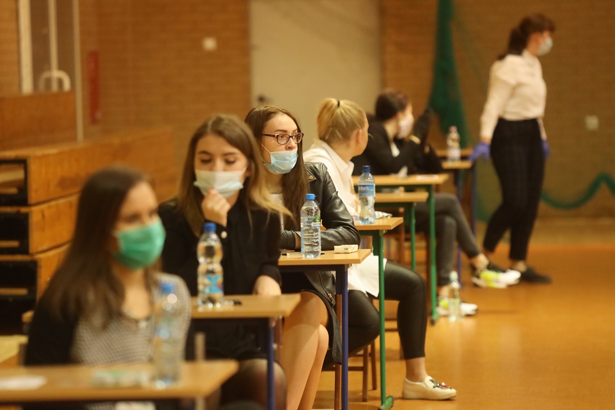 Maturzyści z I i V LO przystępili do ważnego egzaminu