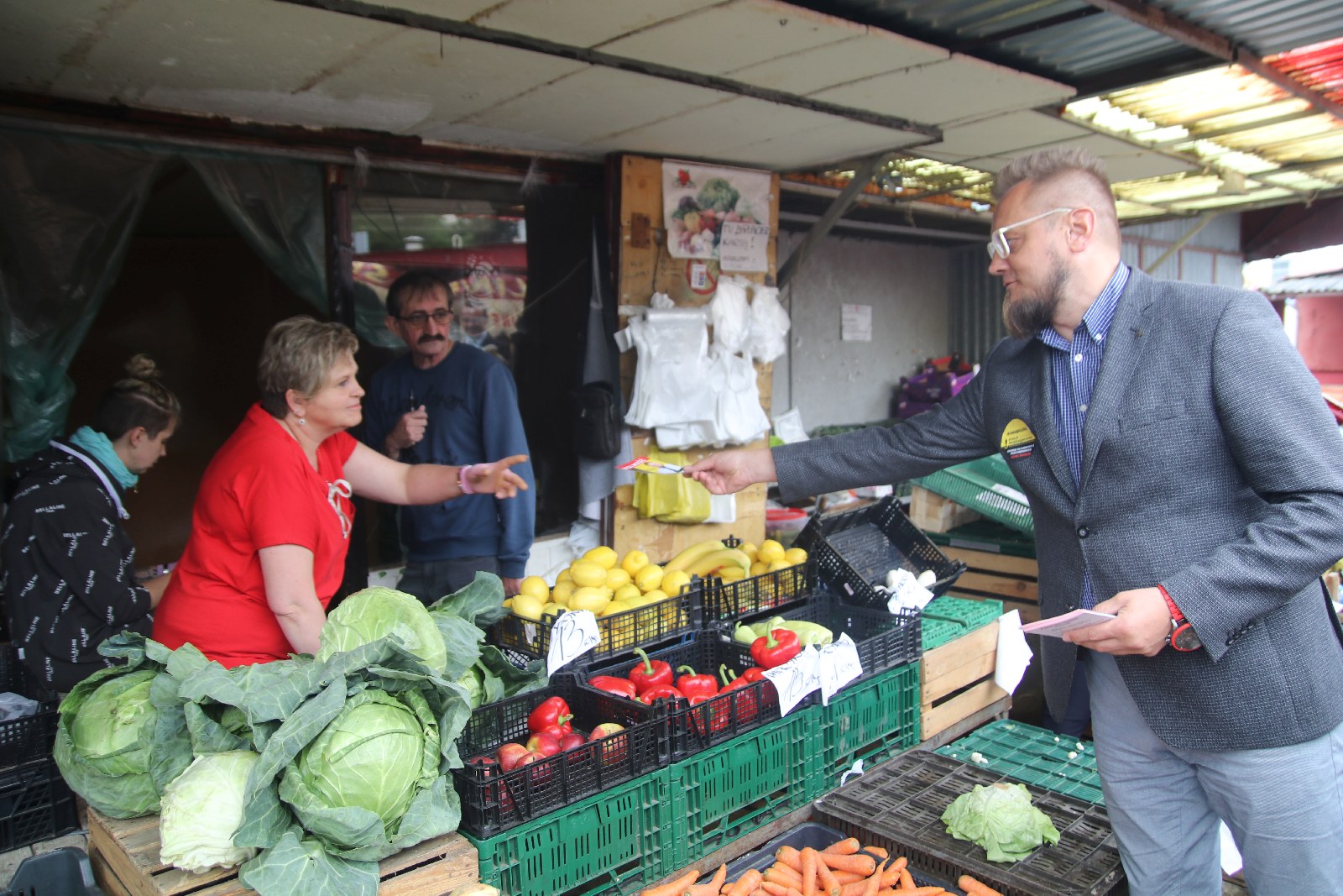 Paweł Tanajno zjadł obiad poszedł na targowisko i odjechał