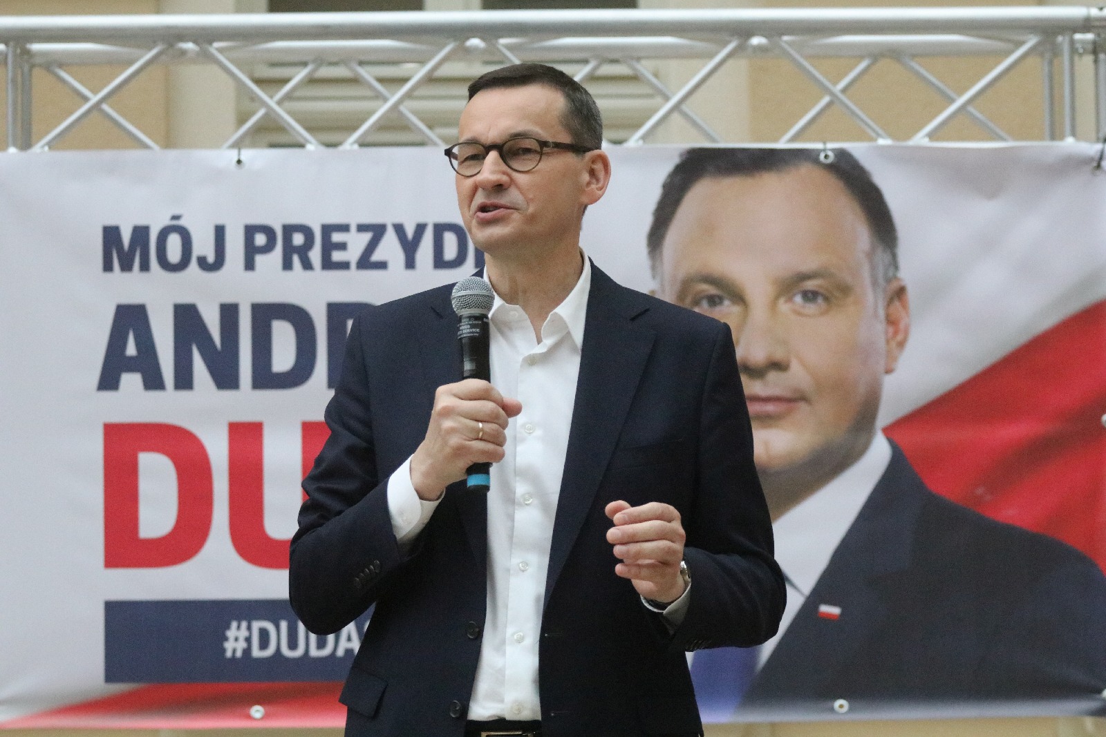 Premier Mateusz Morawiecki z krótką wizytą w Legnicy