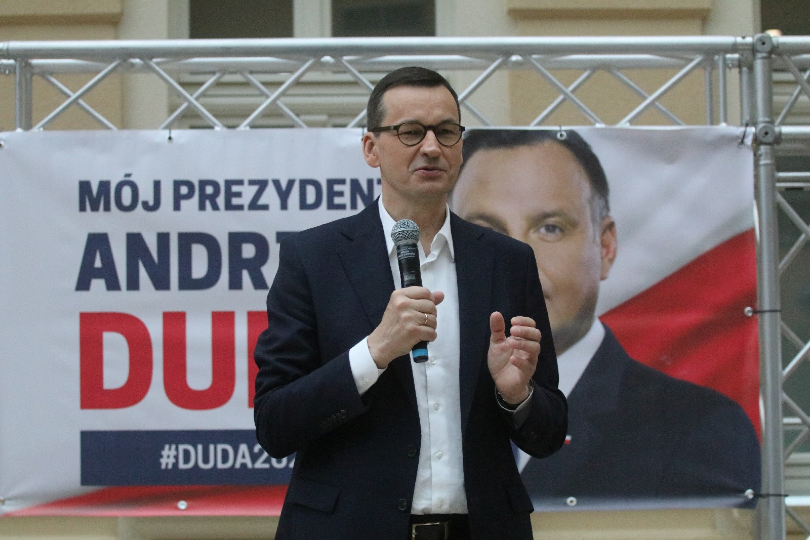 Premier Mateusz Morawiecki z krótką wizytą w Legnicy