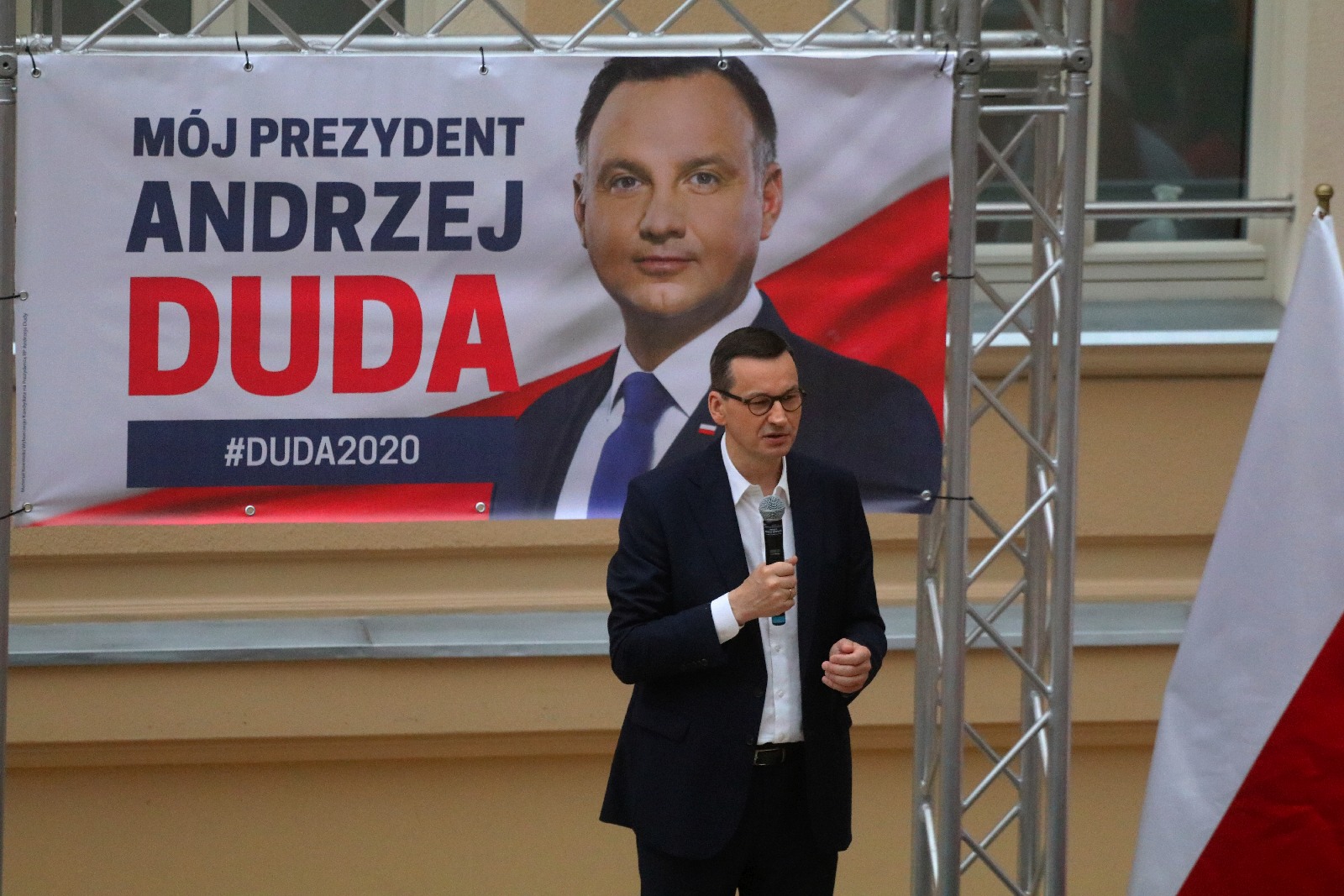 Premier Mateusz Morawiecki z krótką wizytą w Legnicy