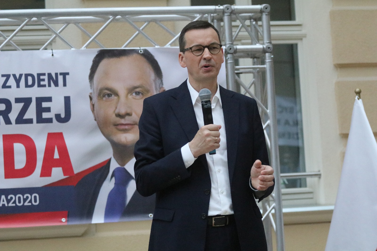 Premier Mateusz Morawiecki z krótką wizytą w Legnicy