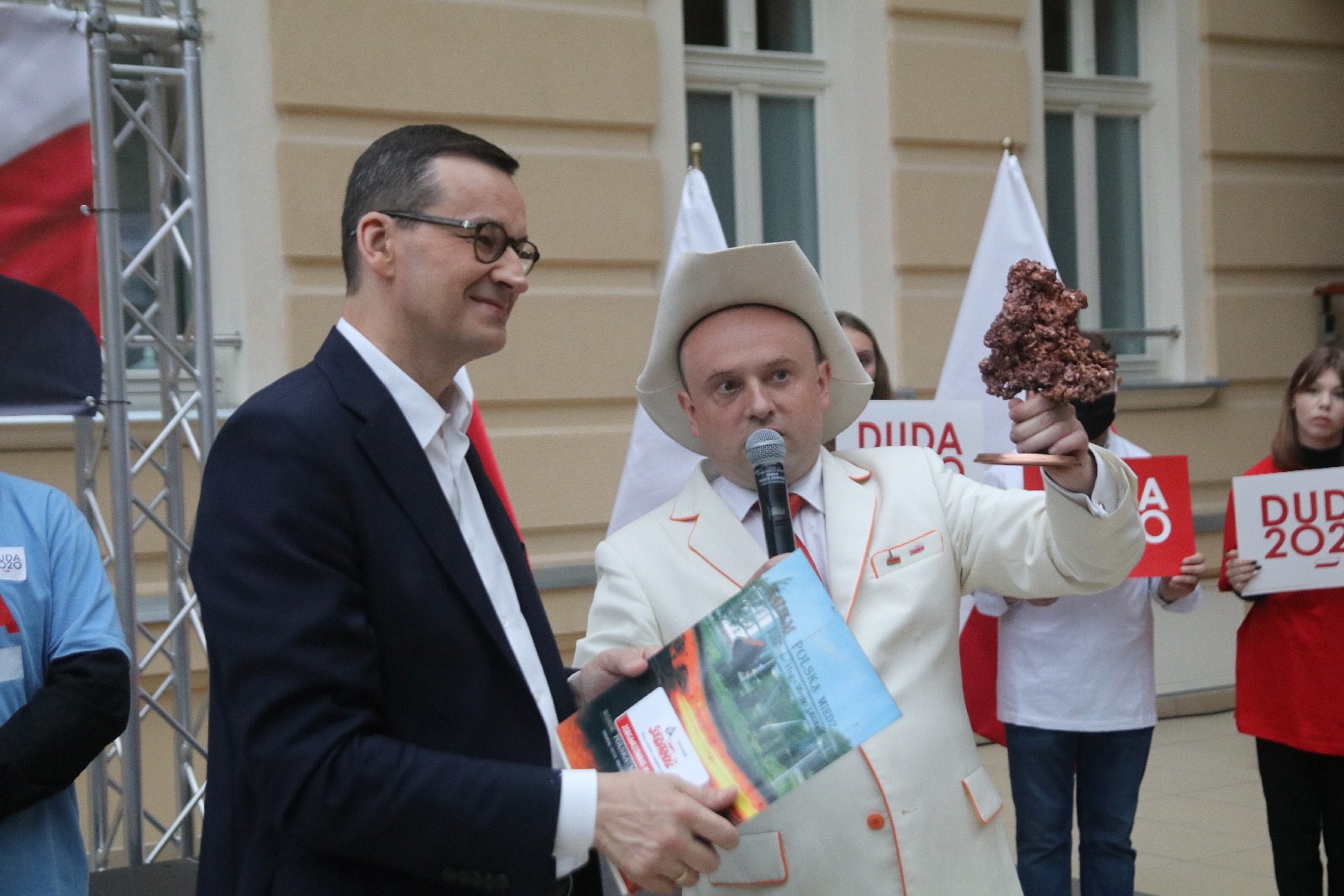 Premier Mateusz Morawiecki z krótką wizytą w Legnicy