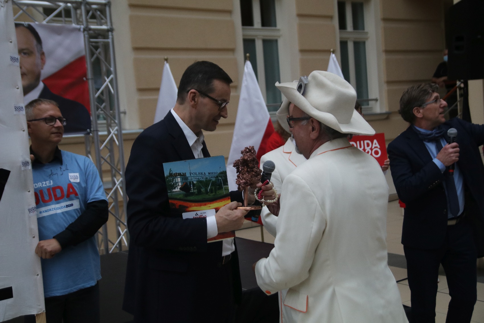 Premier Mateusz Morawiecki z krótką wizytą w Legnicy