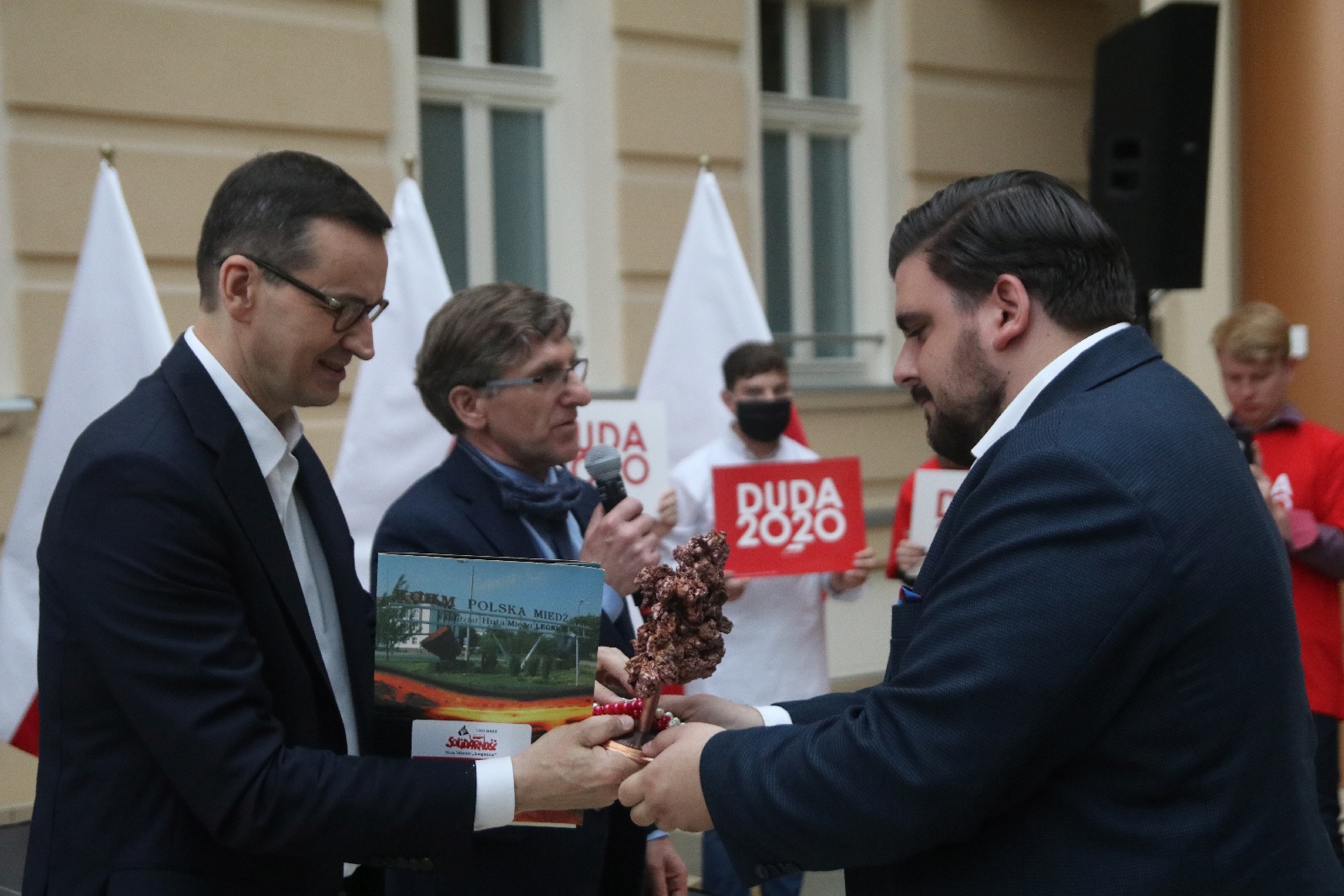 Premier Mateusz Morawiecki z krótką wizytą w Legnicy