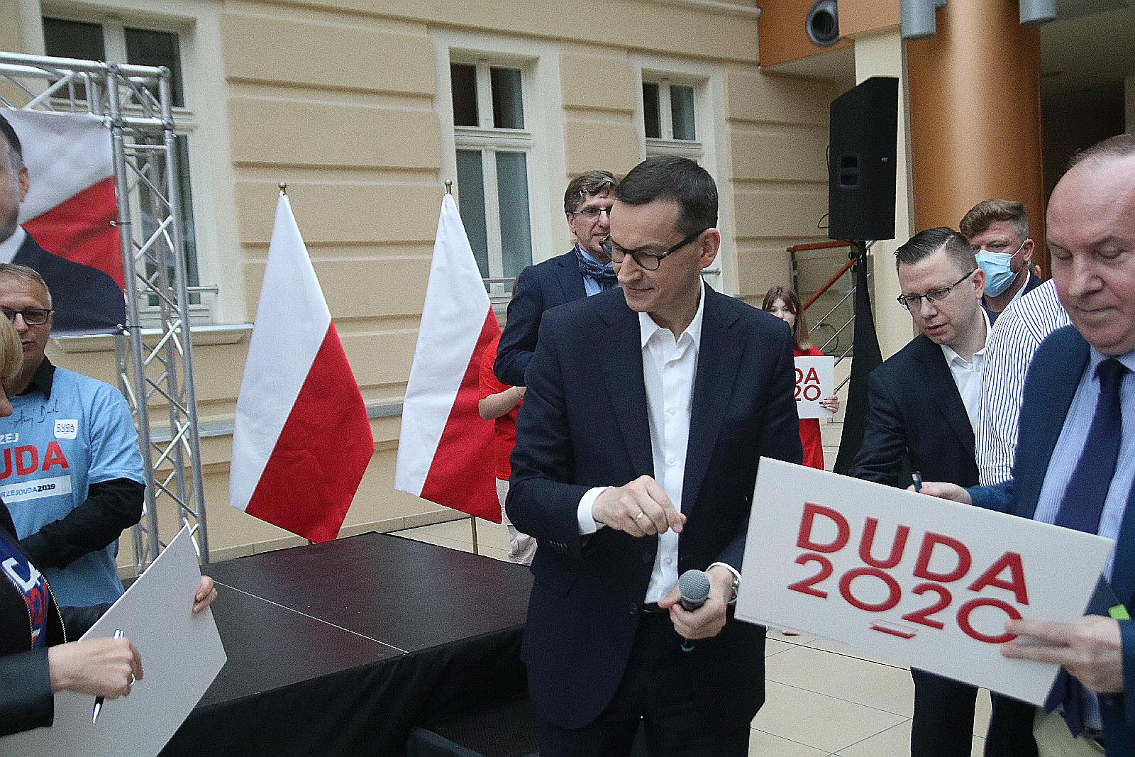 Premier Mateusz Morawiecki z krótką wizytą w Legnicy