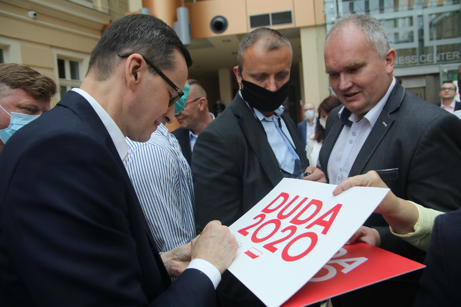 Premier Mateusz Morawiecki z krótką wizytą w Legnicy