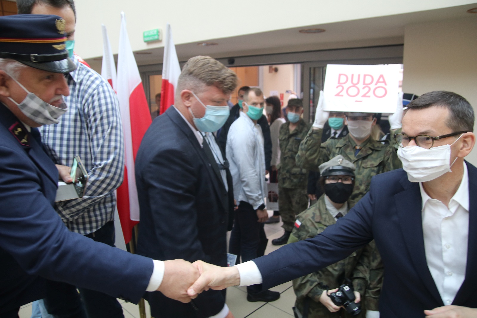 Premier Mateusz Morawiecki z krótką wizytą w Legnicy