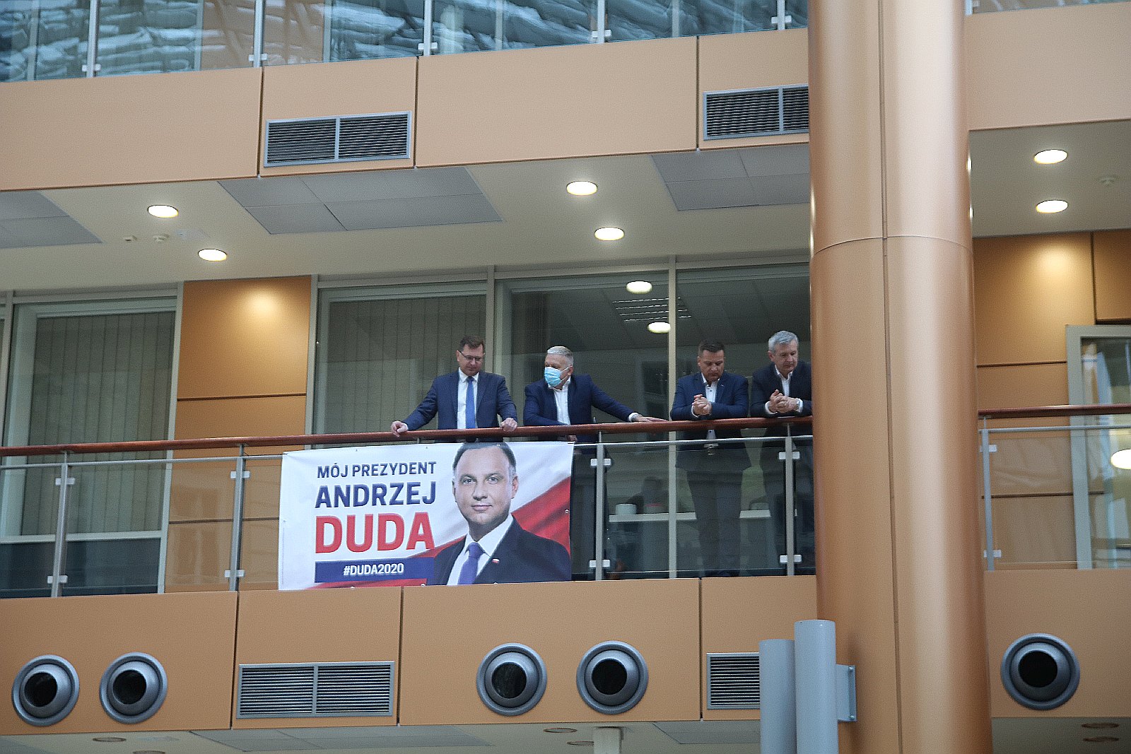 Premier Mateusz Morawiecki z krótką wizytą w Legnicy