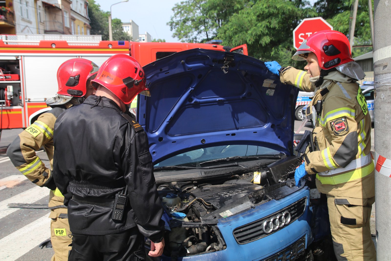 Wypadek na skrzyżowaniu Lotniczej z Hutników. Jedna osoba ranna