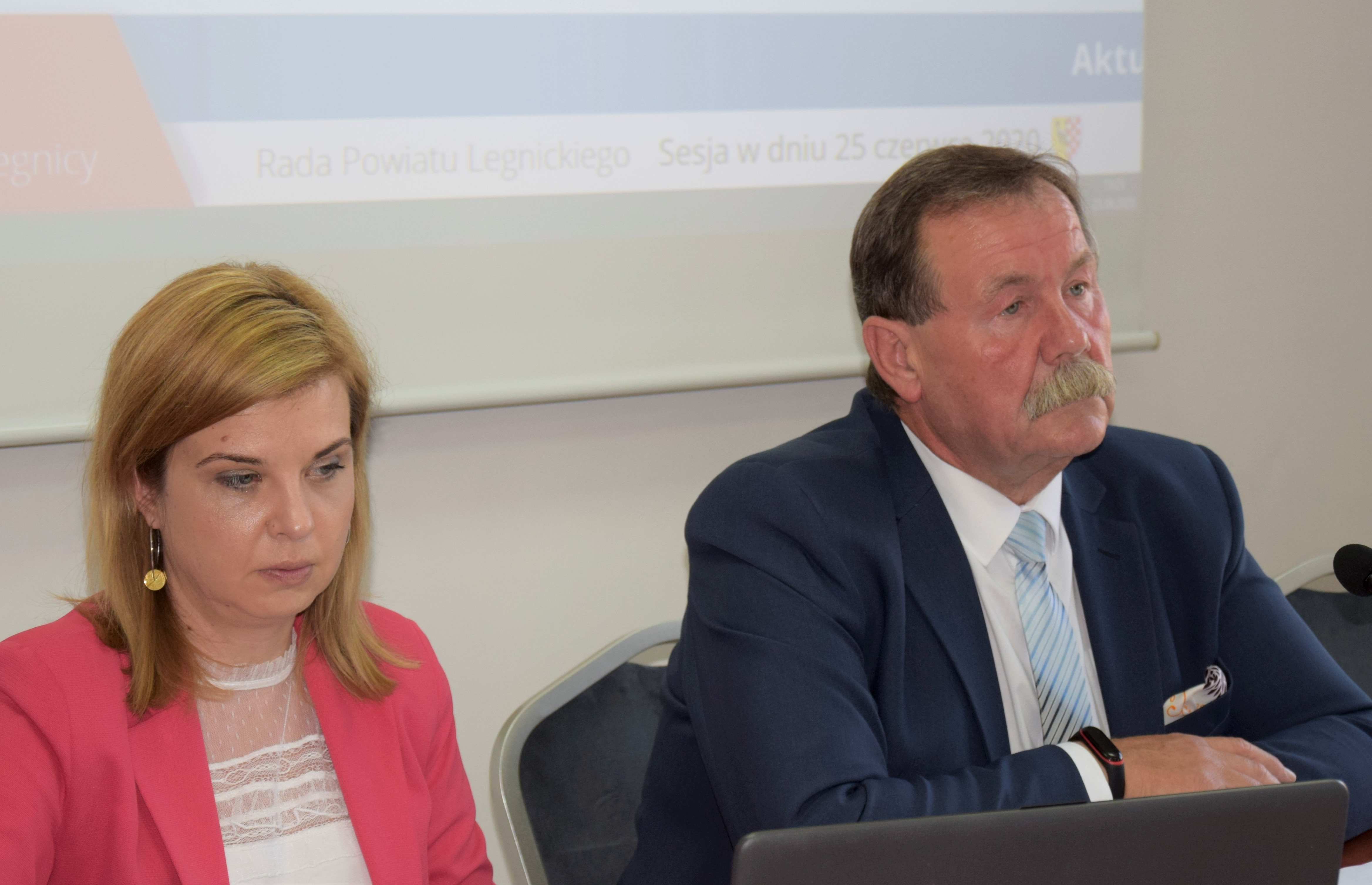 Radni powiatu obradowali z zachowaniem zasad ostrożności
