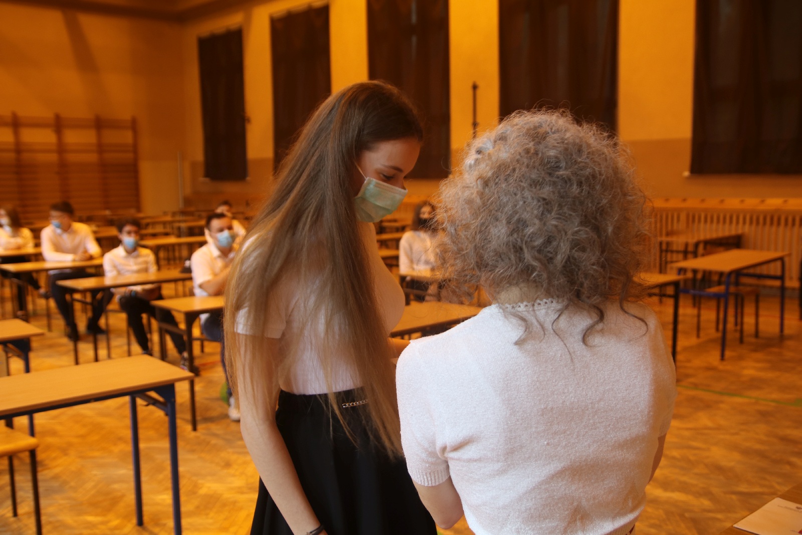 Rozdanie świadectw w V i II liceum ogólnokształcącym