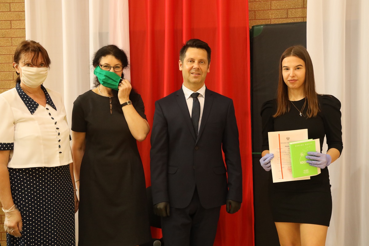 Rozdanie świadectw w V i II liceum ogólnokształcącym