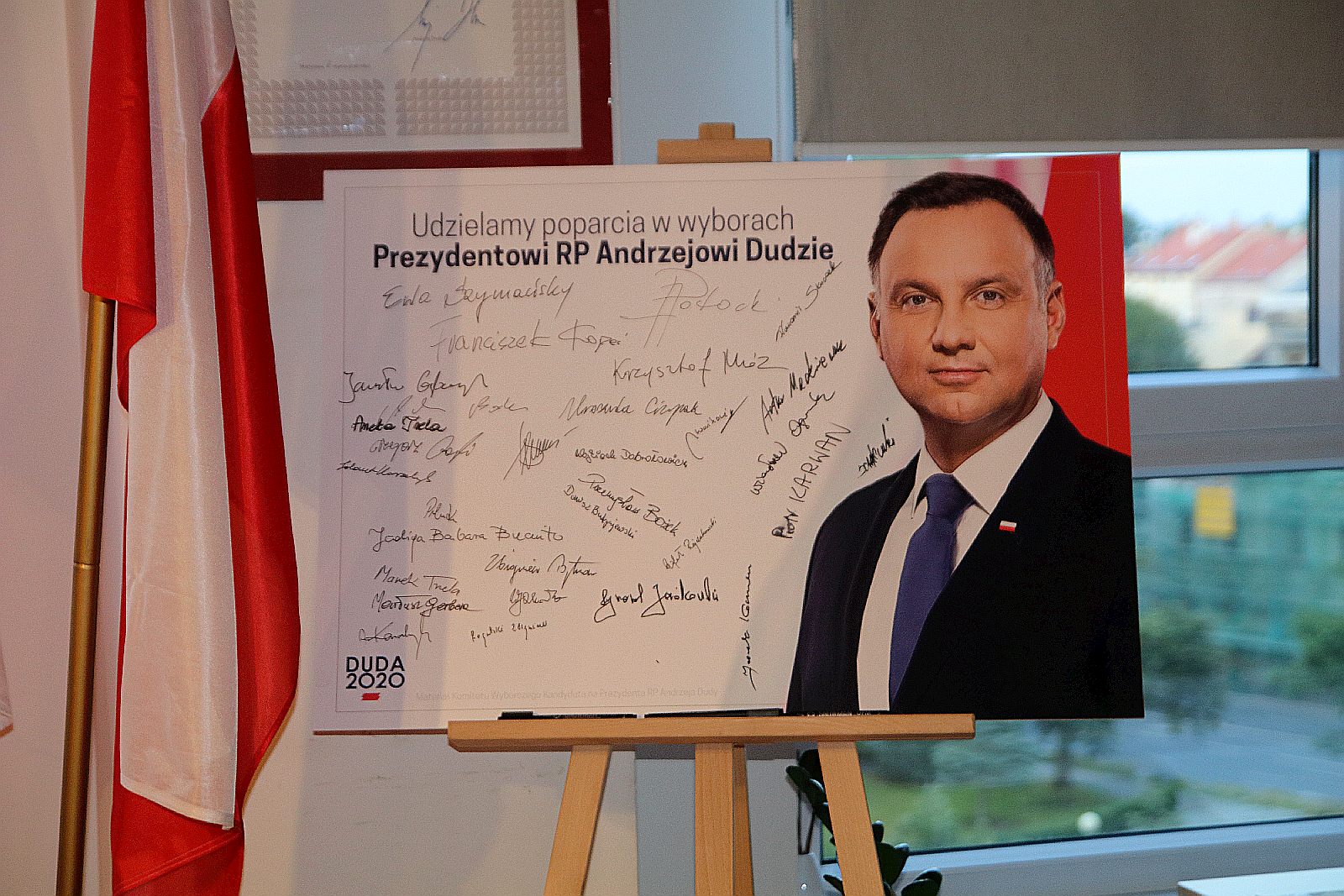 Sztab wyborczy Prawa i Sprawiedliwości w Legnicy