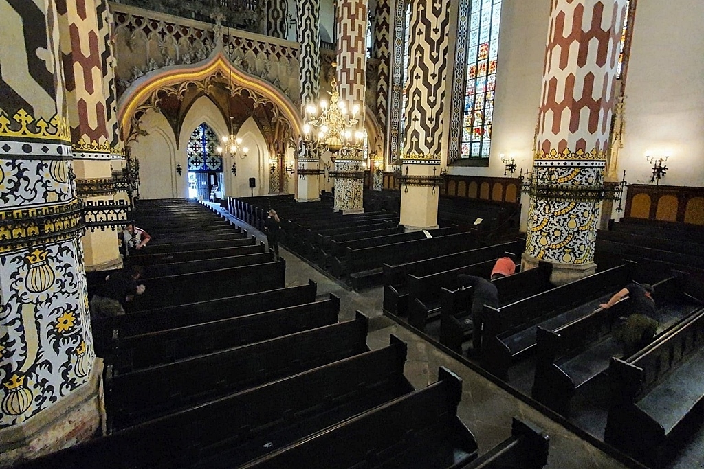 Legniccy harcerze sprzątali kościół ewangelicko - augsburski