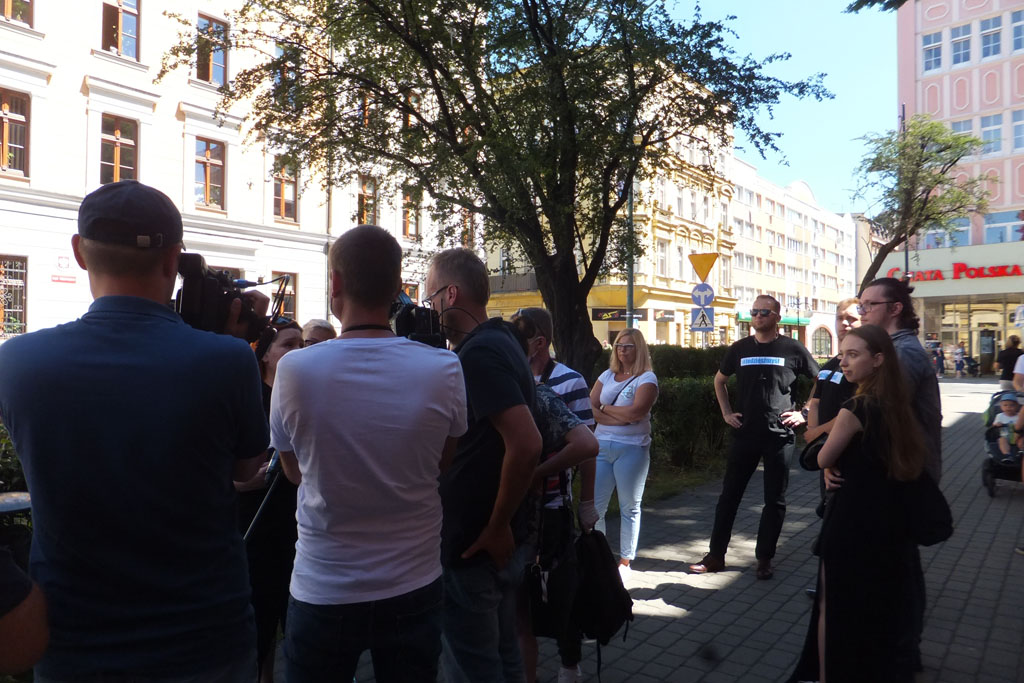 #jedzieszmysl. Wstrząsający apel matek przed legnickim sądem