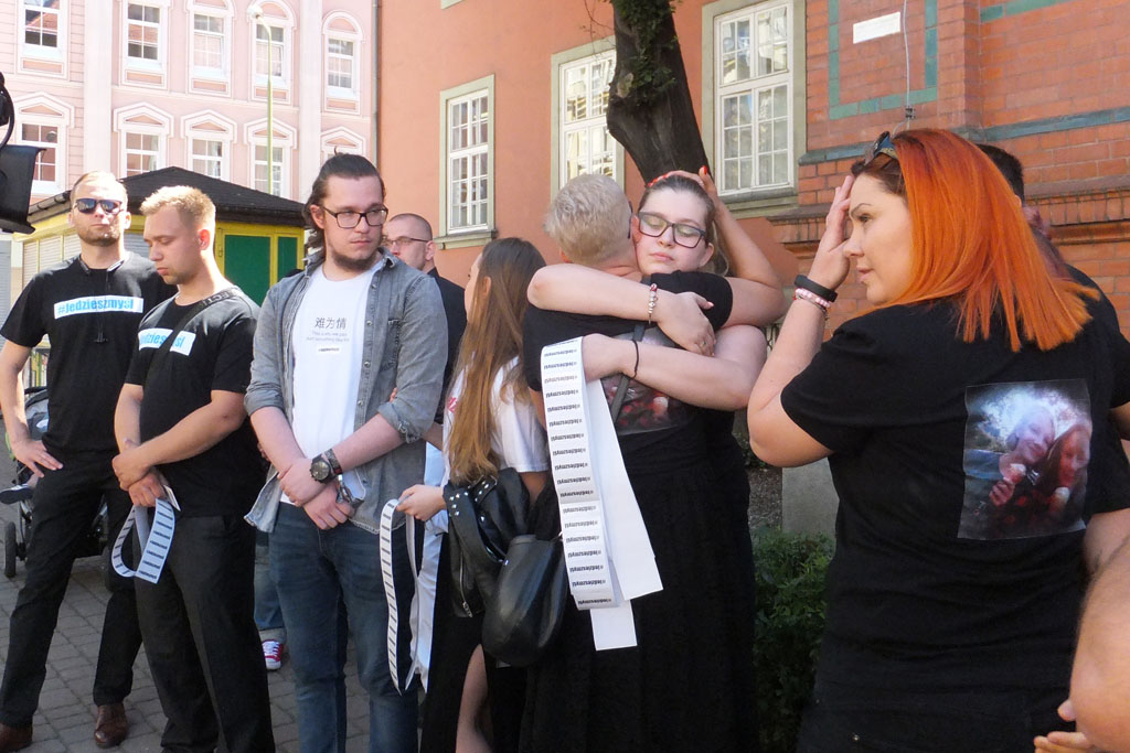 #jedzieszmysl. Wstrząsający apel matek przed legnickim sądem