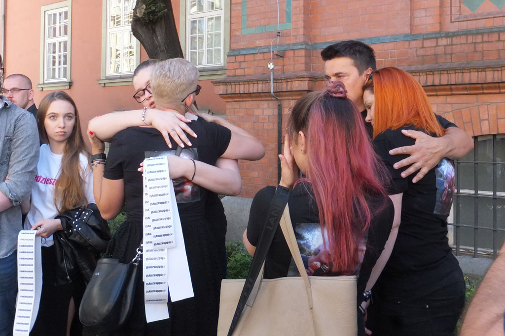 #jedzieszmysl. Wstrząsający apel matek przed legnickim sądem