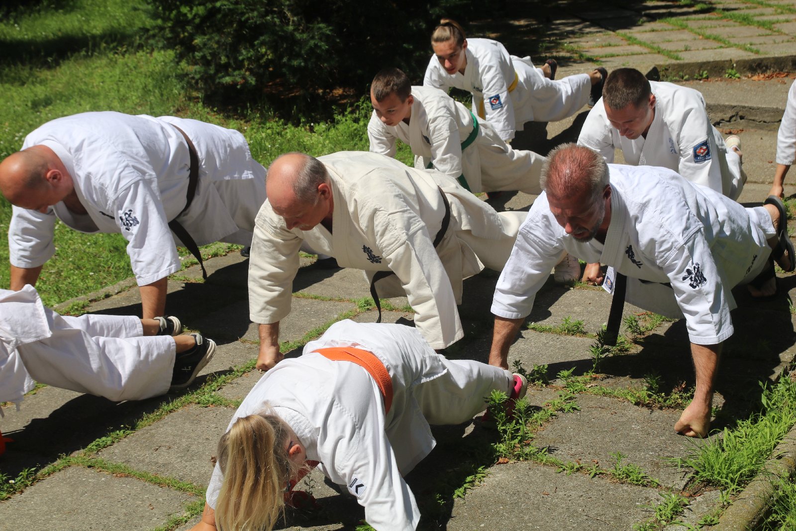 Sensei Ernest pompuje z Legnickim Klubem Karate Kyokushin