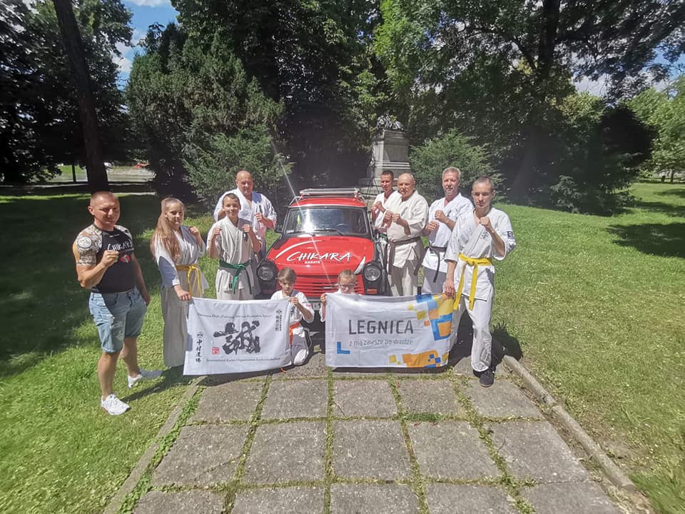 Sensei Ernest pompuje z Legnickim Klubem Karate Kyokushin