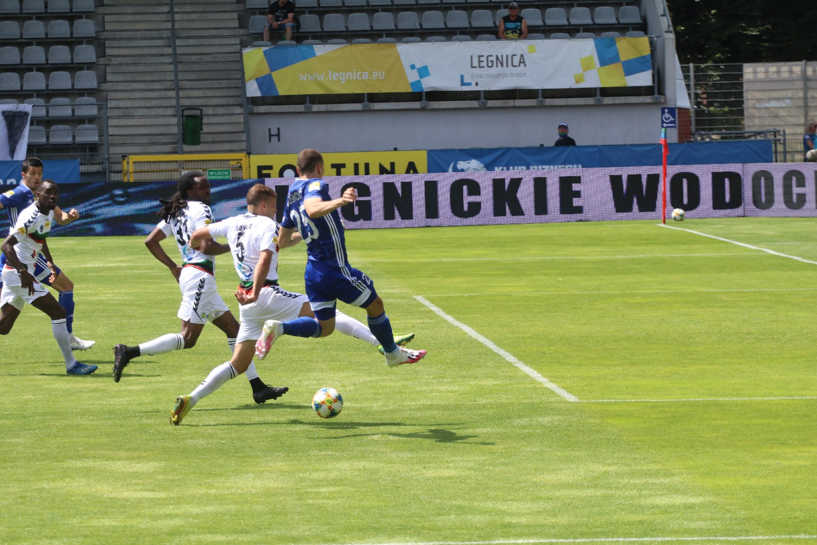 Miedź Legnica zremisowała z GKS-em Tychy 2:2