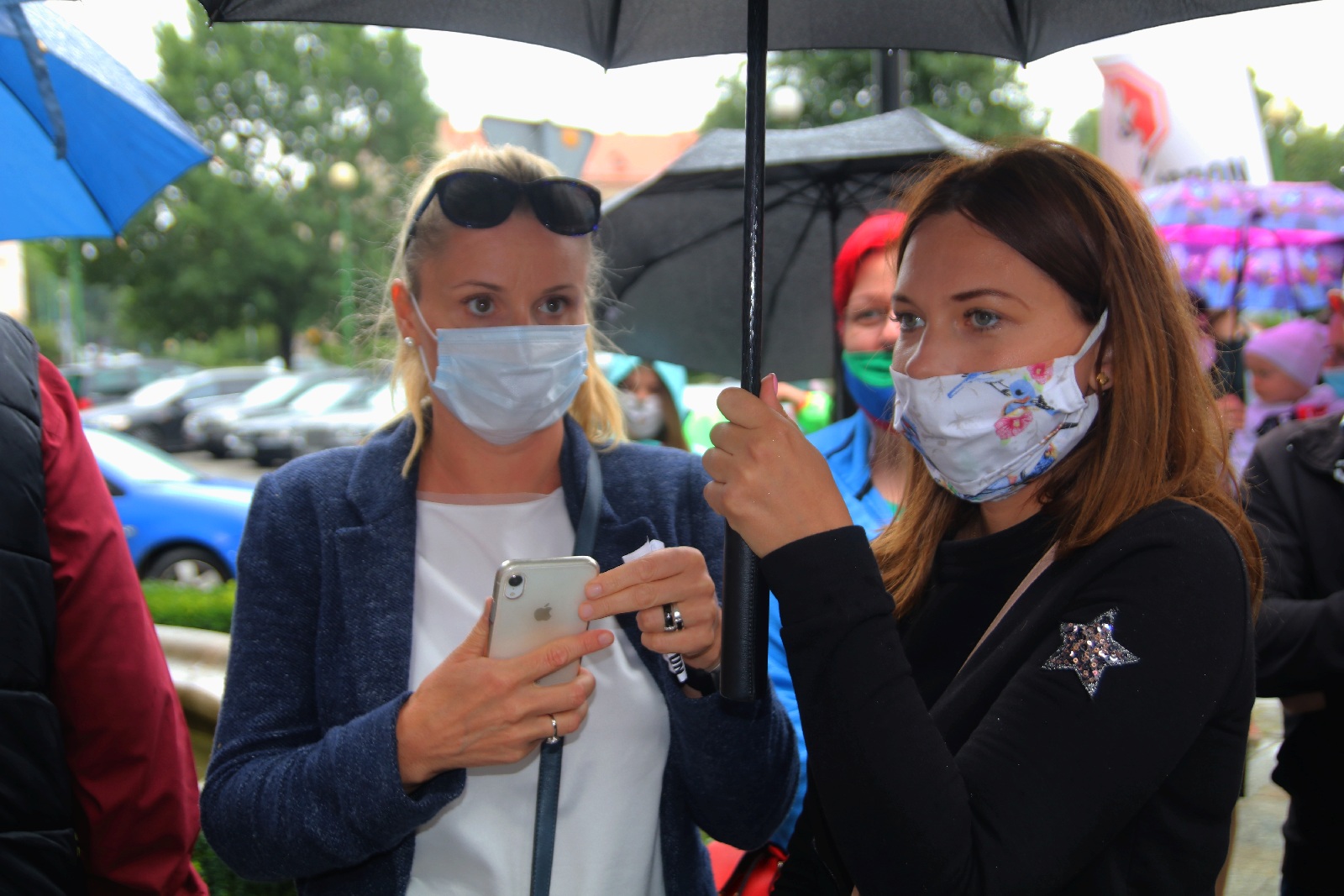 Grupa 150 osób protestowała przeciwko budowie spalarni opon