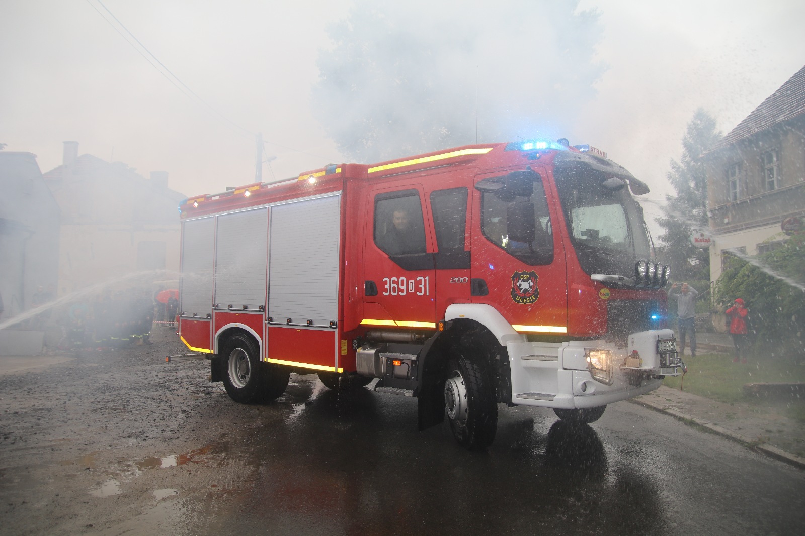 OSP z Ulesia mają nowy wóz bojowy za 800 tysięcy złotych