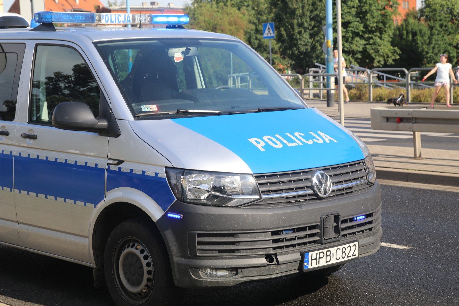 Stracił panowanie nad samochodem i wjechał w latarnię