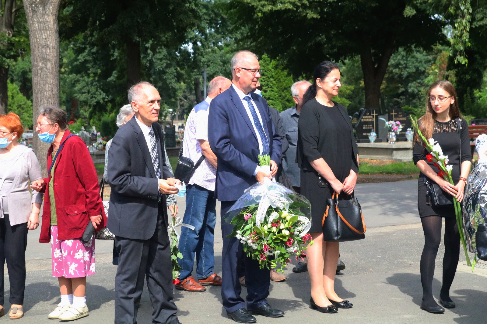 Kilkadziesiąt osób wzięło udział w pogrzebie Zygmunta Urbana